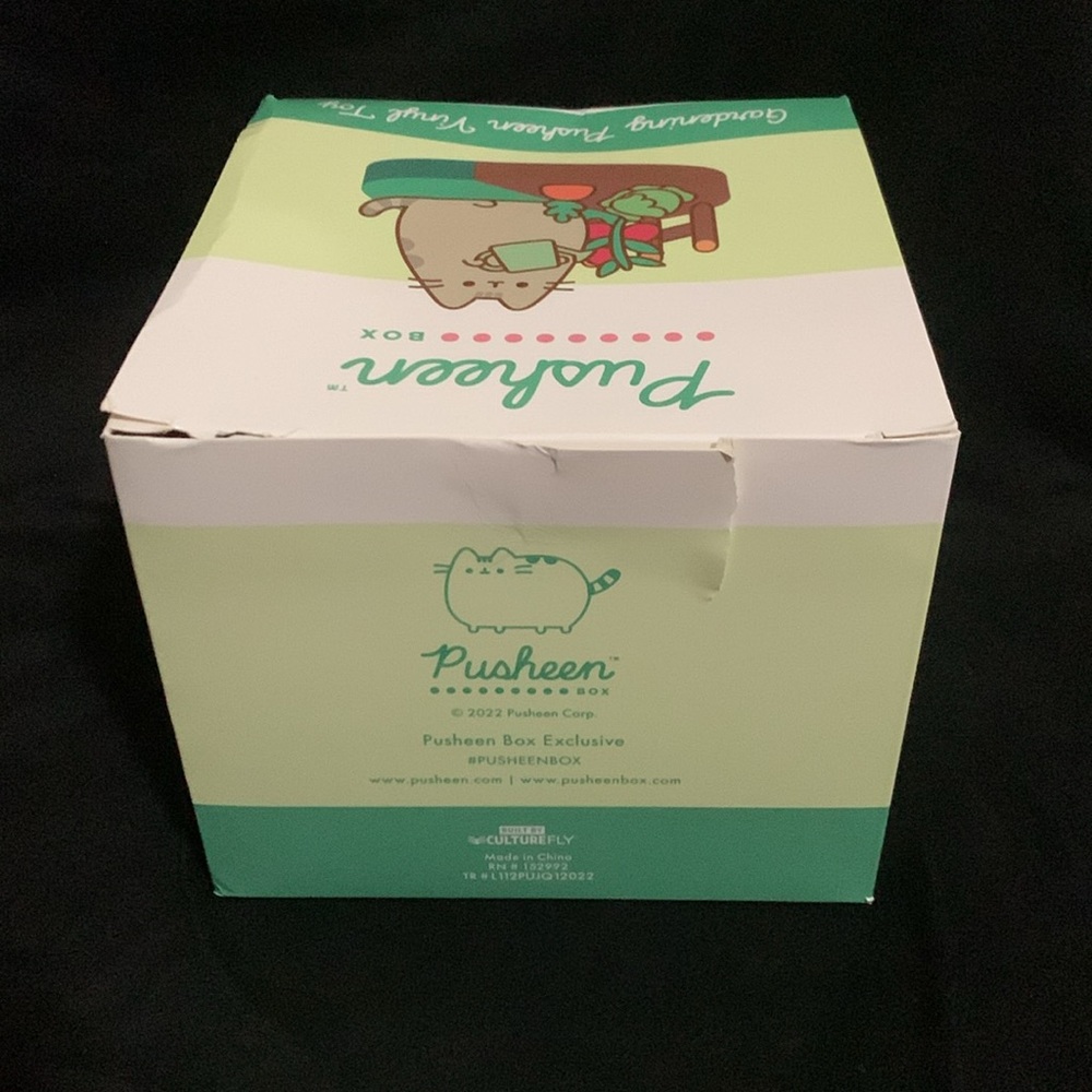 Pusheen Gardening Vinyl Figure New - Picture 3 of 6